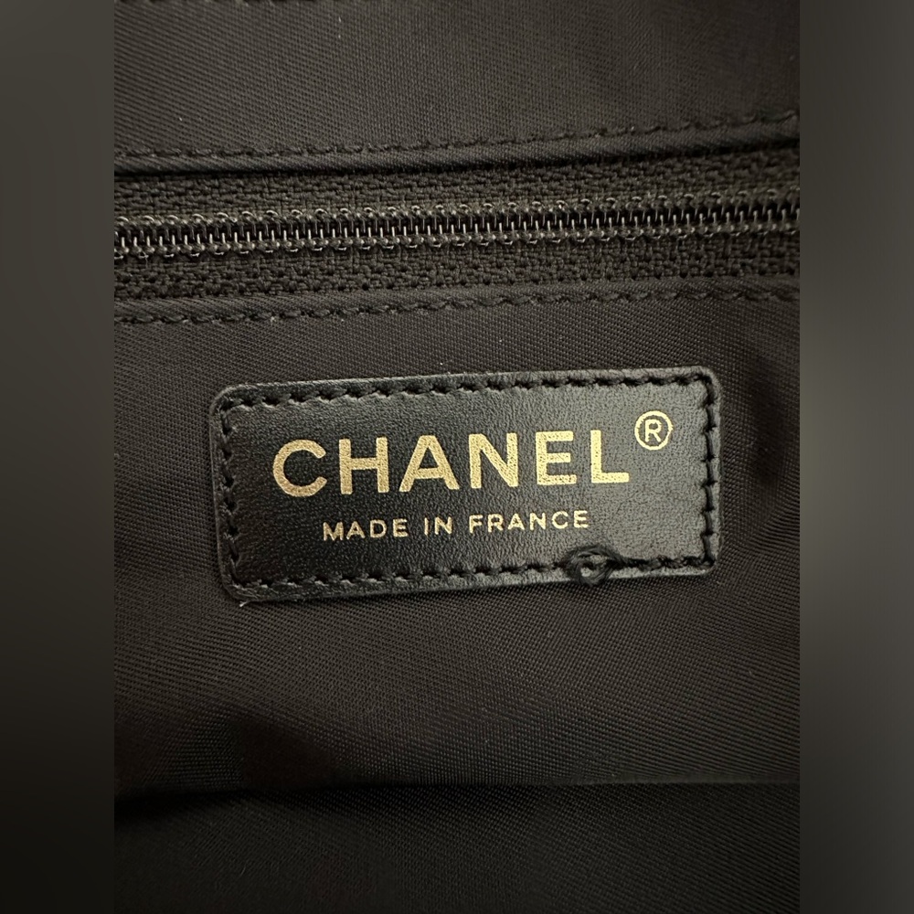 CHANEL Black Travel Line Tote Bag Handbag - Picture 8 of 15
